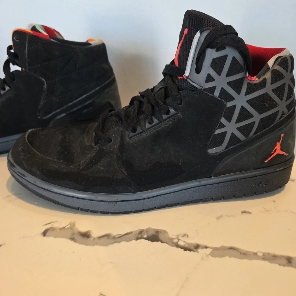 Size 10.5 - Jordan 1 Flight Black‎